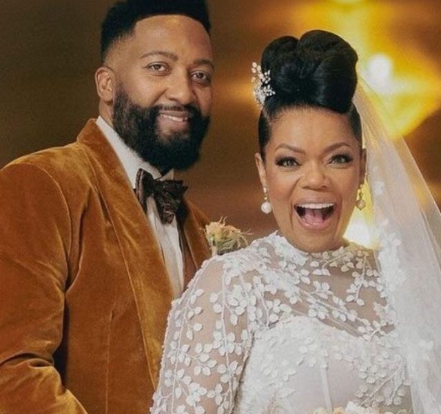 Yvette Nicole Brown and Anthony Davis Tie the Knot in Beverly Hills Romance